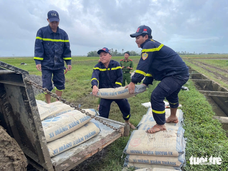 Công an Đắk Lắk quyết hoàn thành 200 căn nhà "Chiến dịch Quang Trung" trong 45 ngày - Ảnh 3.