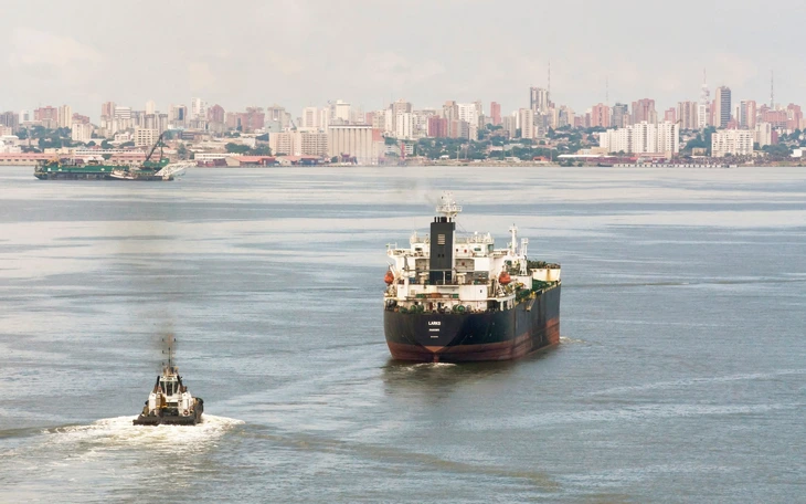 Mỹ tiếp tục tấn công tàu nghi buôn ma túy, 4 người thiệt mạng - Ảnh 3.