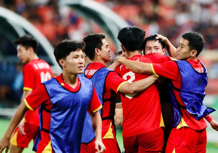 U22 Việt Nam lội ngược đánh bại Thái Lan giành HCV SEA Games 2025 - Ảnh 1.