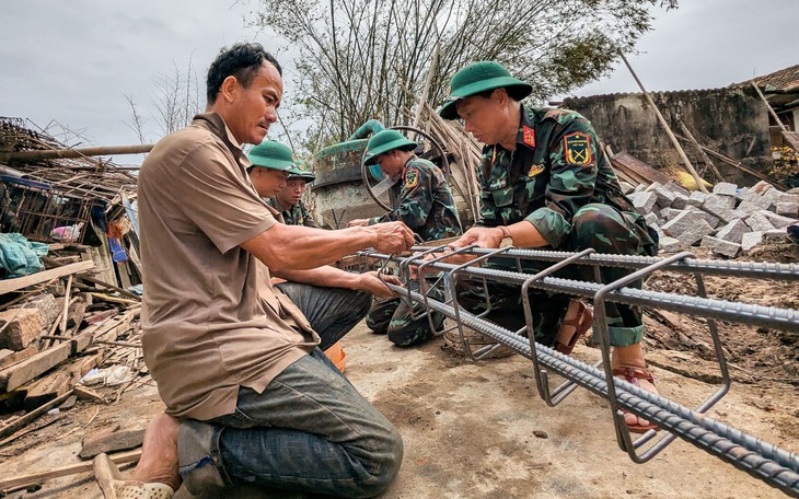 Chiến dịch Quang Trung miền núi Đà Nẵng, xây dựng 18 ngôi nhà cho dân bị mưa lũ, sạt lở - Ảnh 7.