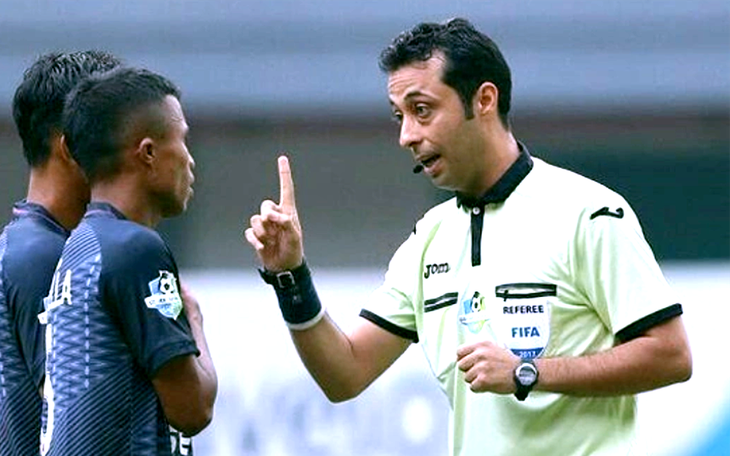 CĐV Việt Nam ùn ùn kéo đến sân Rajamangala chờ thắng lợi trước U22 Thái Lan  - Ảnh 9.