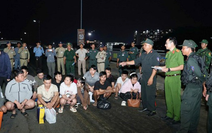 Người Cà Mau mất hơn 105 tỉ đồng vì lừa đảo qua mạng - Ảnh 2.