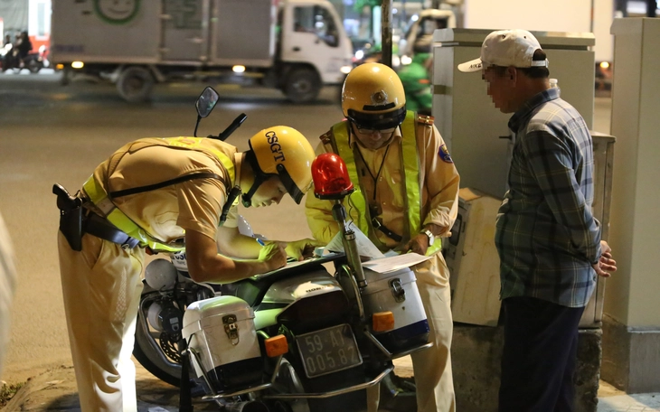 Thủ tướng gửi thư khen chiến thắng đội tuyển bóng đá nam U22, đội tuyển nữ Futsal quốc gia - Ảnh 2.