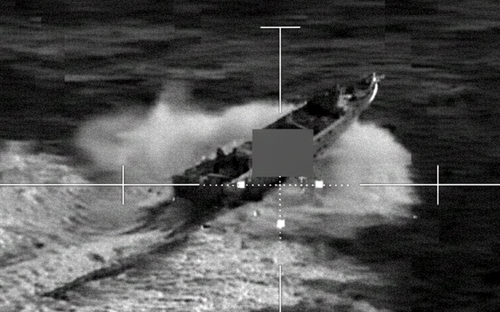 Mỹ tiếp tục không kích tàu nghi buôn ma túy ở Thái Bình Dương, 2 người thiệt mạng - Ảnh 3.