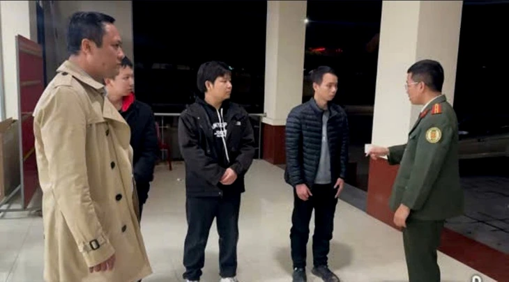 Vượt biển vào Việt Nam để sang Campuchia làm 'việc nhẹ lương cao', 3 người Trung Quốc bị tạm giữ - Ảnh 1.