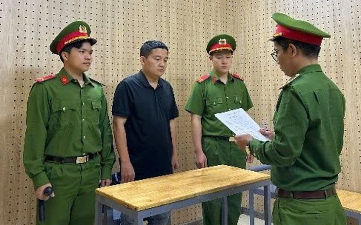 Triệt phá nhóm lừa bán xe máy trực tuyến chiếm hơn 10 tỉ đồng - Ảnh 2.