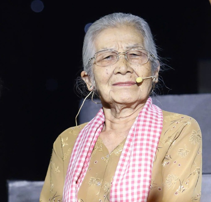 Nghệ sĩ Phi Điểu nhập viện cấp cứu vì nhiễm trùng máu - Ảnh 1. Phi Điểu - Ảnh 1.