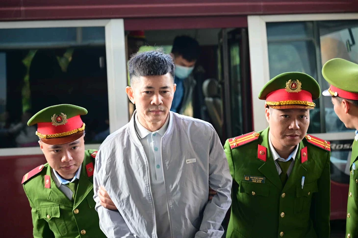 Ông Phạm Thái Hà rút đơn kháng cáo, chấp nhận bản án 5 năm 6 tháng tù - Ảnh 2.