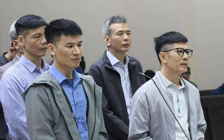 Ông Phạm Thái Hà rút kháng cáo nhưng vợ ông vẫn đến tòa xin giảm án cho chồng - Ảnh 3.