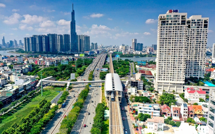 Công bố 10 dấu ấn nổi bật của TP.HCM năm 2025 - Ảnh 11.