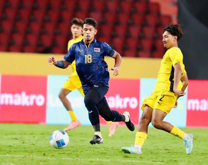 Phải thận trọng với 'vua câu thẻ' của U22 Thái Lan - Ảnh 1.