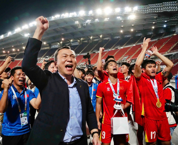 Ngôi sao U22 Việt Nam bật khóc: 'Trận đấu này thật điên rồ' - Ảnh 3.