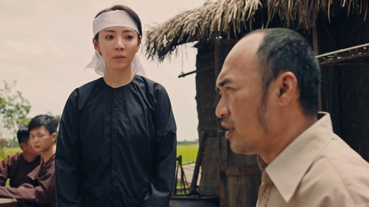 Thu Trang được Tiến Luật 'cơm bưng nước rót' khi làm phim - Ảnh 4.