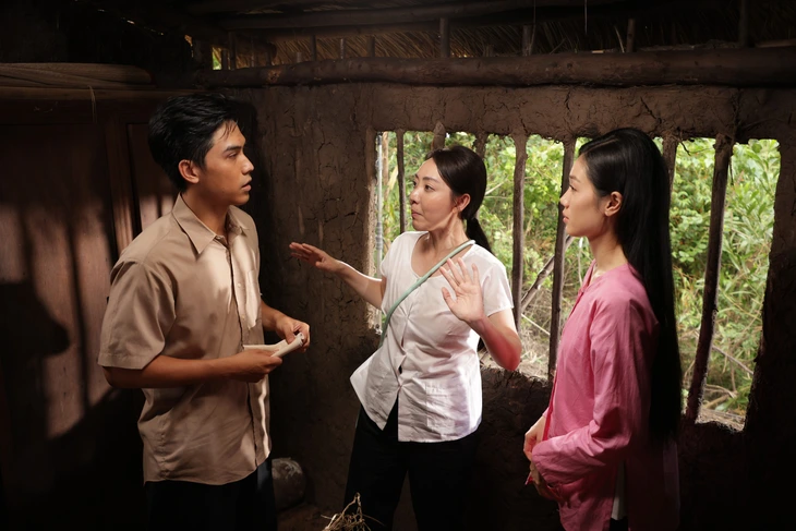 Thu Trang được Tiến Luật 'cơm bưng nước rót' khi làm phim  - Ảnh 3.