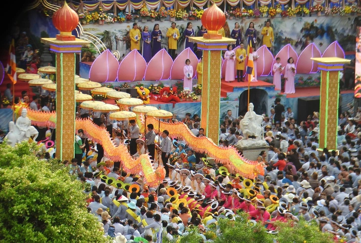 Ngũ Hành Sơn đưa dịch vụ, du lịch, thương mại thành mũi nhọn - Ảnh 3.