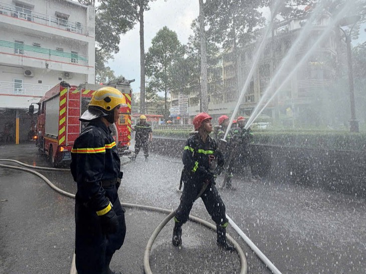 cháy - Ảnh 2.