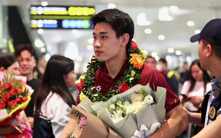 Tuyển U22 Việt Nam: Sau nước mắt là nụ cười - Ảnh 2.