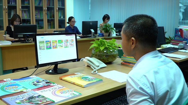 sách giáo khoa - Ảnh 1.