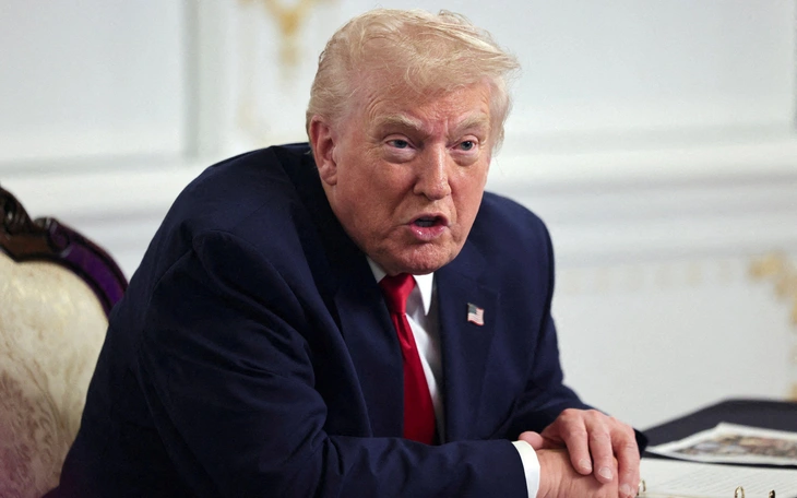 Ông Trump tuyên bố Mỹ sẽ 'sớm' tấn công trên bộ vào các băng đảng ma túy, không chỉ ở Venezuela - Ảnh 3.