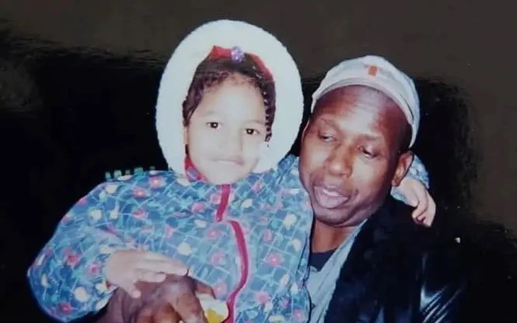 Danh tính cô bé chơi chứng khoán từ năm 13 tuổi - Ảnh 5.