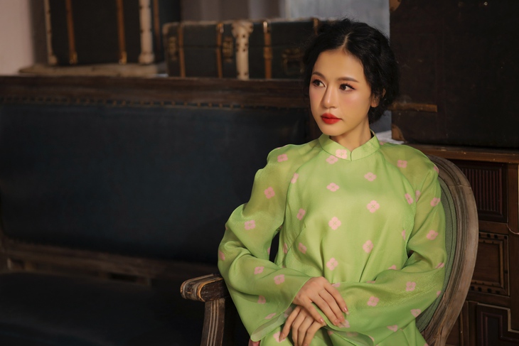 TikToker hơn 103.000 người theo dõi làm đêm nhạc, không thích hát nhép, chỉ thích hát live - Ảnh 1.