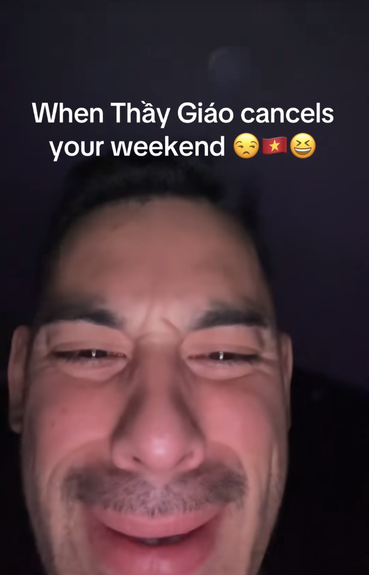 Anh chàng Mỹ mếu máo vì bị thầy giáo AI dạy tiếng Việt mắng sa sả - Ảnh 1.