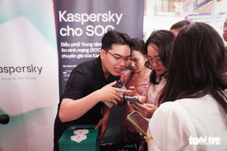 Trải nghiệm công nghệ, ứng dụng AI tại ngày hội công nghệ số Khánh Hòa - Ảnh 6. công nghệ - Ảnh 6.