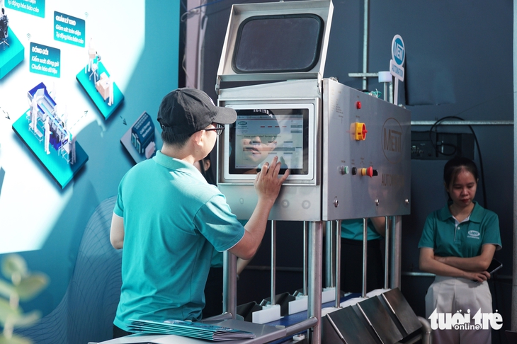 Trải nghiệm công nghệ, ứng dụng AI tại ngày hội công nghệ số Khánh Hòa - Ảnh 7. công nghệ - Ảnh 7.