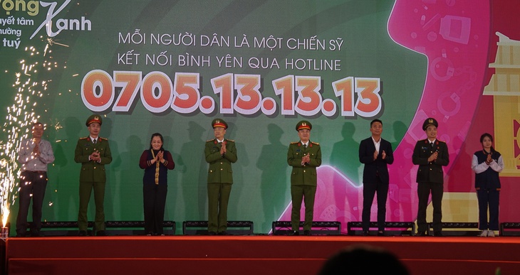 Chống ma túy, Công an Hà Nội kêu gọi người dân ‘không thờ ơ với cái xấu, cái ác’ - Ảnh 2.