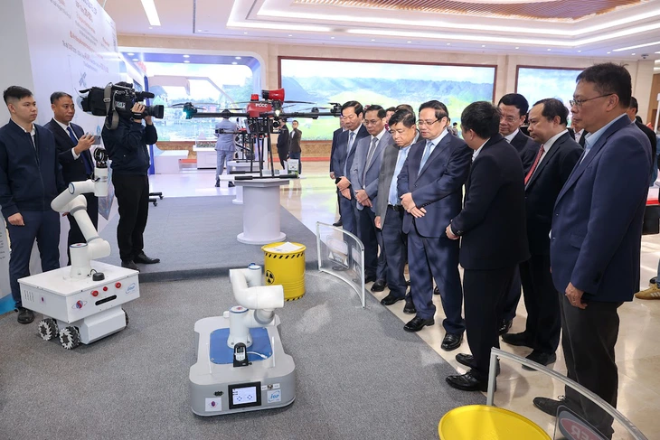 Thủ tướng: Chúng ta đang đứng ở đâu trong chuỗi giá trị công nghệ toàn cầu? - Ảnh 1.