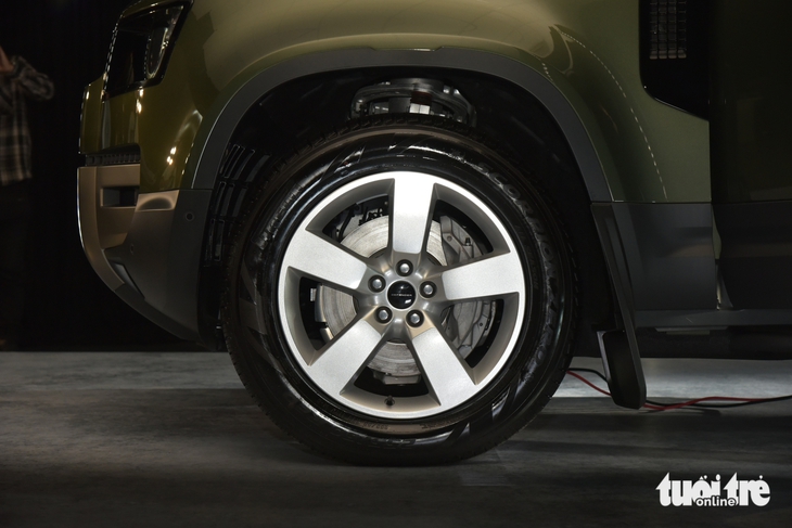 Land Rover Defender - Ảnh 6.