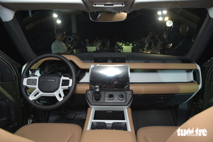 Land Rover Defender - Ảnh 7.