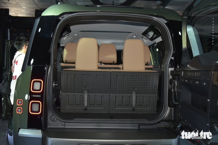 Land Rover Defender - Ảnh 8.