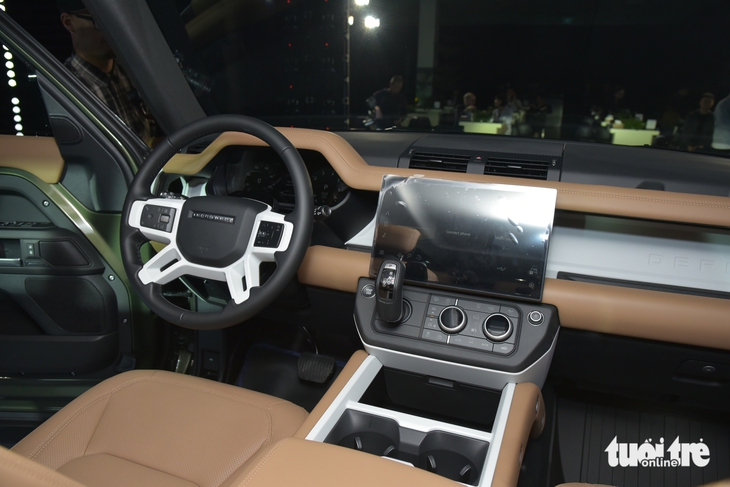 Land Rover Defender - Ảnh 12.