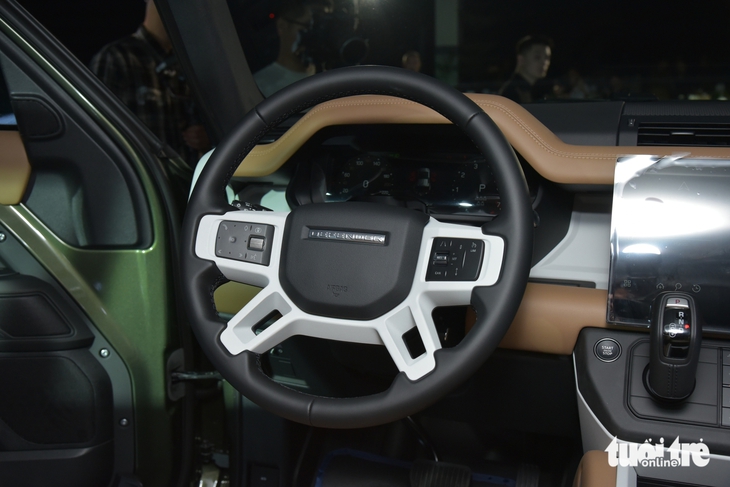 Land Rover Defender - Ảnh 13.