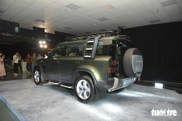 Land Rover Defender - Ảnh 17.