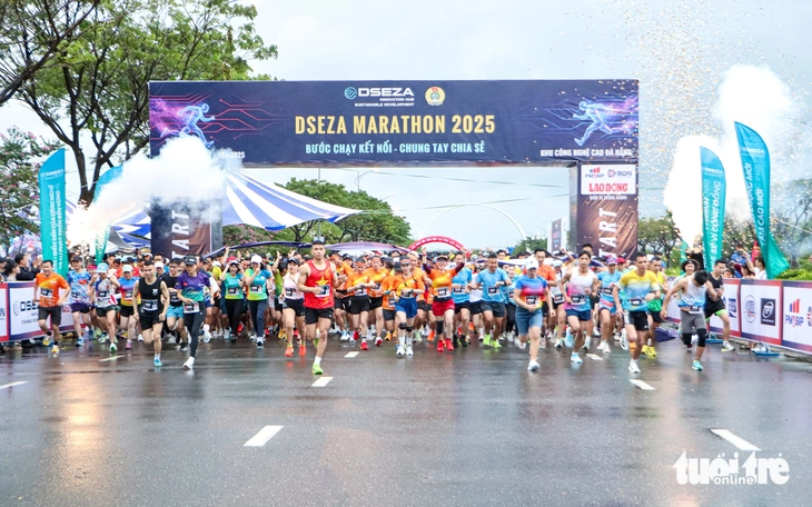 Hơn 800 công nhân cùng nhau hoàn thành thử thách tại DSEZA Marathon 2025 - Ảnh 6.