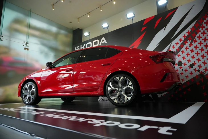 Skoda Octavia - Ảnh 4.