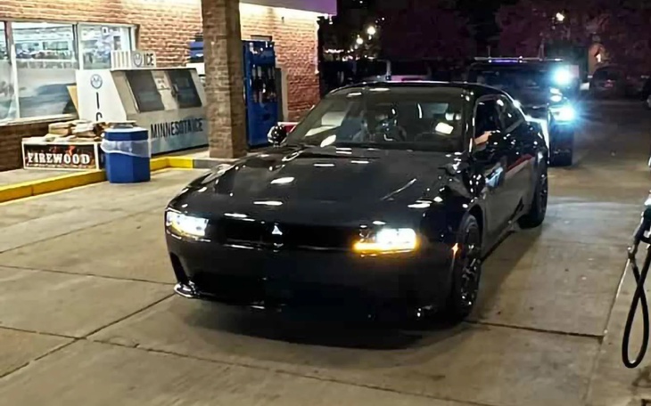 Bị phạt cả trăm tỉ chỉ vì va chạm xe máy ở 'tốc độ đi bộ', bất ngờ lật kèo ở 'phút 89' - Ảnh 3.