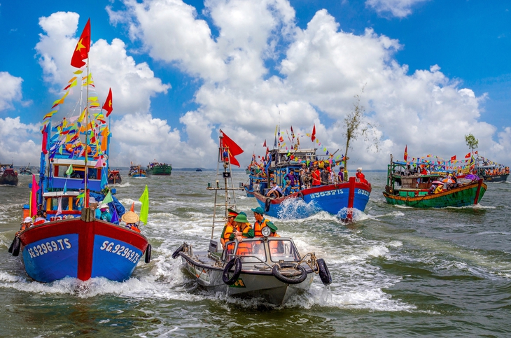 '80 năm hào khí miền Đông' qua góc nhìn nhiếp ảnh - Ảnh 5. nhiếp ảnh - Ảnh 5.