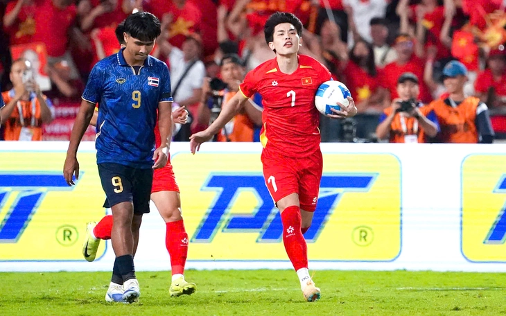 Tốp 5 Quả bóng vàng Việt Nam 2025 gồm những ai? - Ảnh 2.