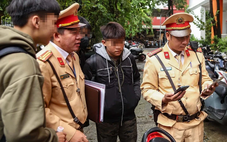 Đừng biến trường học thành nơi dịch vụ, thu tiền: 'Cần kiểm tra các chương trình liên kết' - Ảnh 2.
