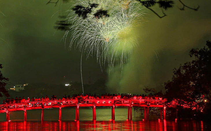 Lịch nghỉ gấp, khó chốt đi chơi xa - Ảnh 2.