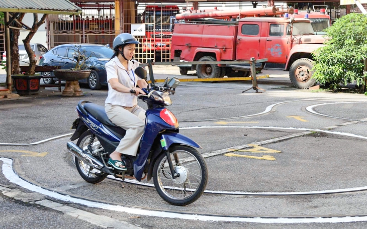 Có nên dạy luật và hướng dẫn lái xe cho học sinh từ 16 tuổi? - Ảnh 2.