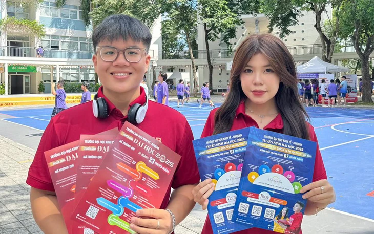 Bộ Giáo dục lý giải việc bỏ xét học bạ độc lập, giảm điểm thưởng IELTS một nửa - Ảnh 2.