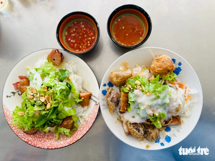 Sa Đéc đâu chỉ có hủ tiếu, còn bánh tằm bì, bún thịt lụi, cơm tấm... thì sao? - Ảnh 5.