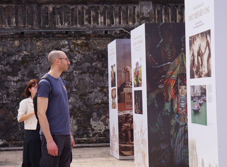 Việt Nam đang có hàng vạn di tích được xếp hạng, hơn 300 bảo vật quốc gia - Ảnh 2. Việt Nam đang có hàng vạn di tích được xếp hạng, hơn 300 bảo vật quốc gia - Ảnh 2.