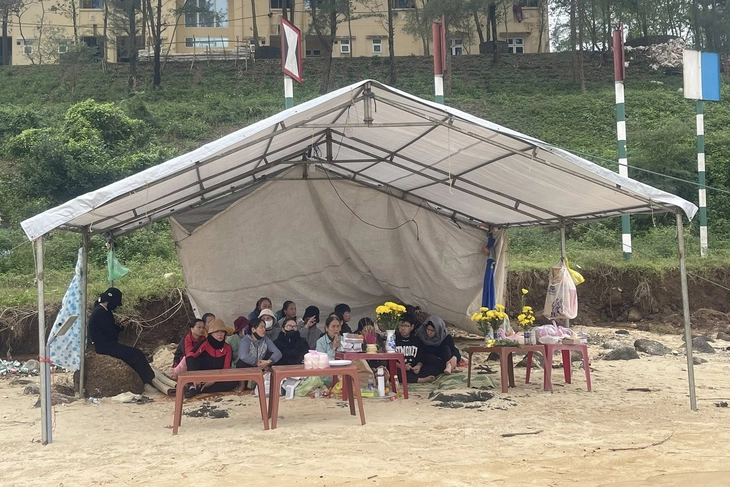 Tìm thấy thi thể ngư dân sau 4 ngày mất tích, cách hiện trường 60km - Ảnh 2.