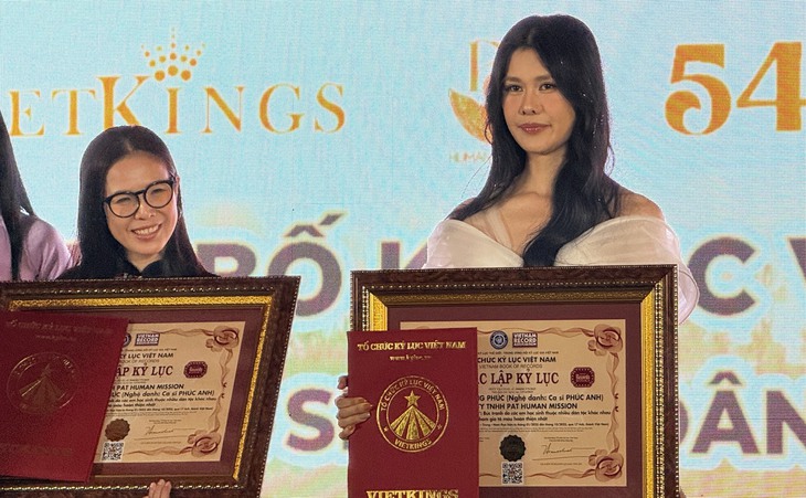 Ca sĩ Phúc Anh xác nhận kỷ lục Việt Nam  - Ảnh 1.