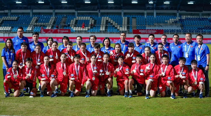 HLV Mai Đức Chung - Ảnh 2.